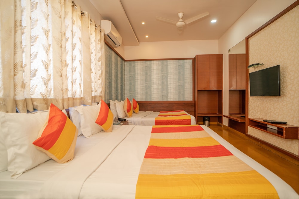 Uddhav Vilas A Family Hotel - Gujarat