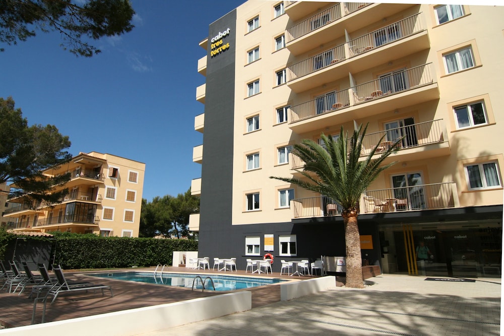 Cabot Tres Torres Apartamentos - Aéroport de Palma de Majorque (PMI)