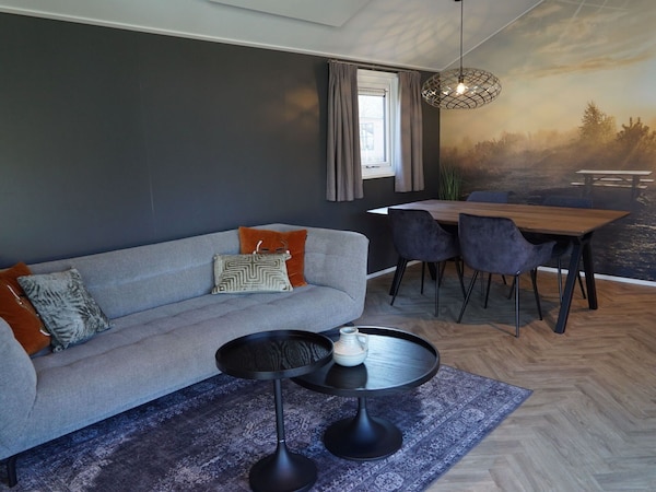 Agréable Appartement Dans Une Maison De Vacances Avec Piscine, Wifi, Tv, Terrasse Et Parking - Oosterbeek
