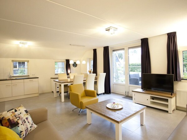 Confortable Appartement Dans Une Maison De Vacances Avec Piscine, Wifi, Tv, Terrasse Et Parking - Oosterbeek