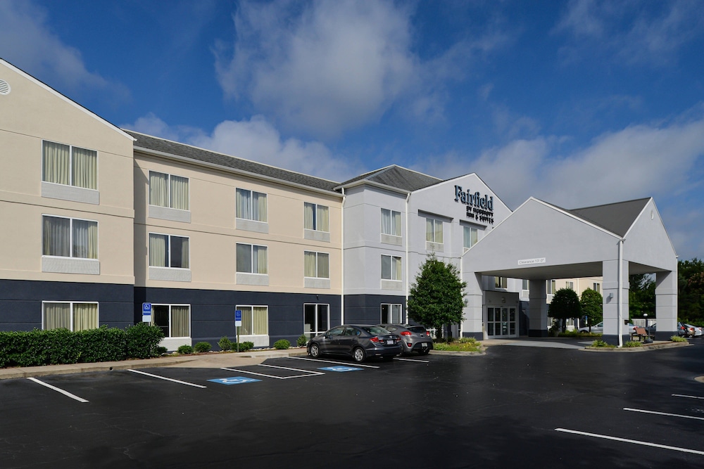 Fairfield Inn & Suites Charlotte Arrowood - Belmont, NC