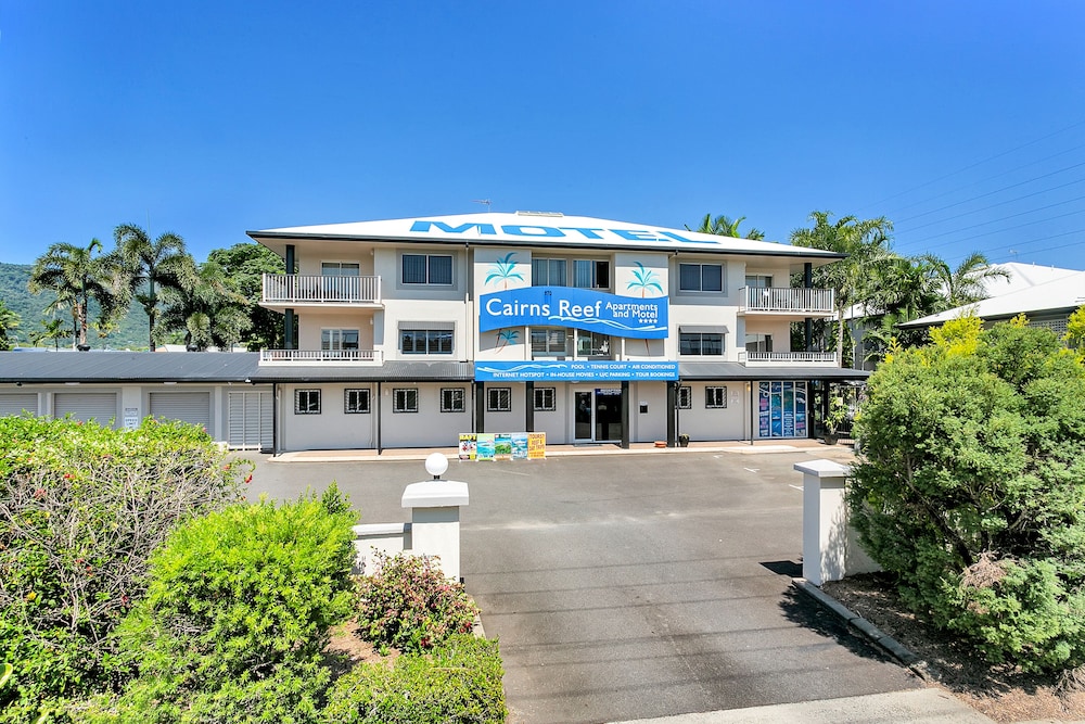 Cairns Reef Apartments & Motel - Goldsborough