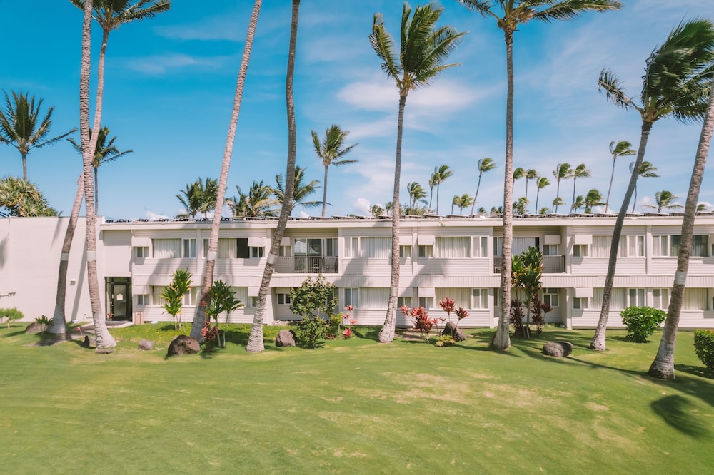 Maui Beach Hotel - Wailuku