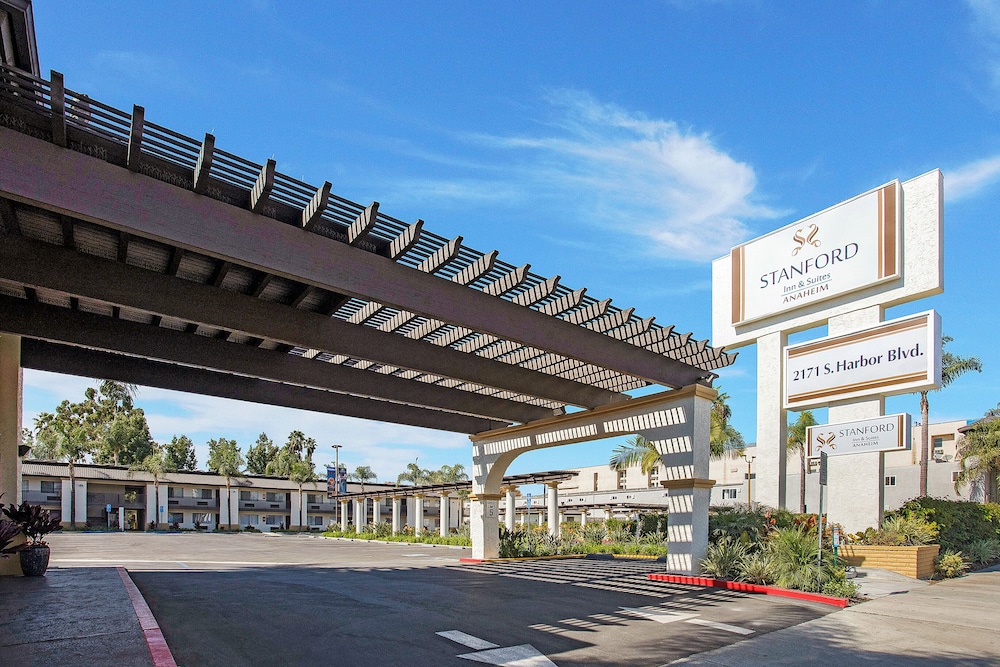 Stanford Inn & Suites Anaheim - Orange County, CA