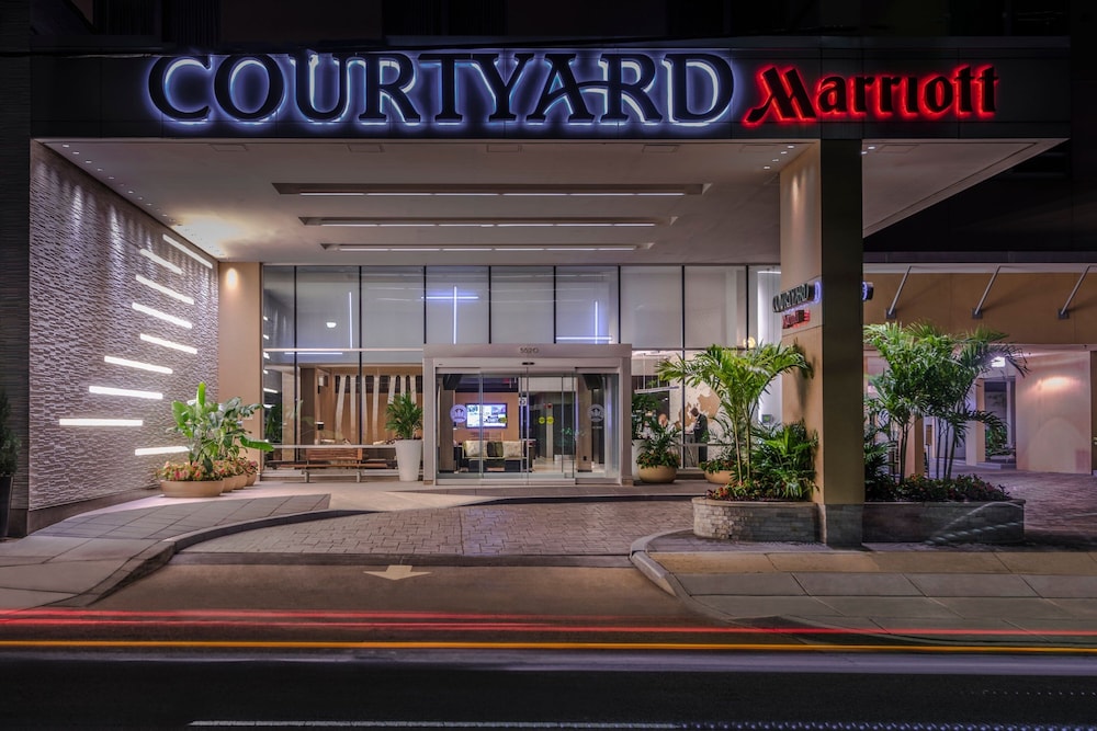 Courtyard by Marriott Bethesda Chevy Chase - Rockville, MD