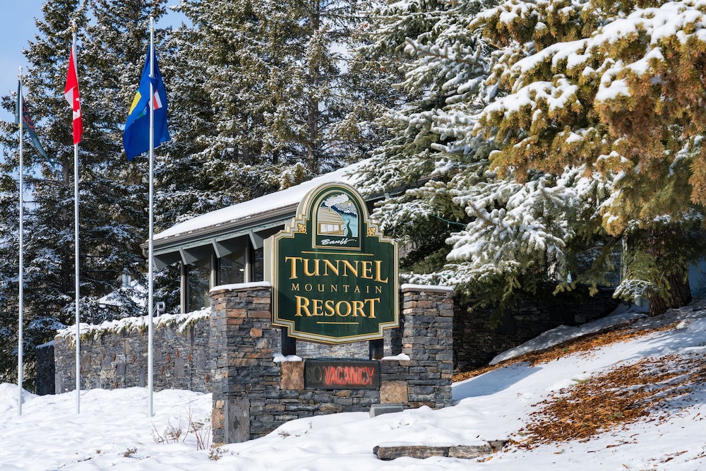 Tunnel Mountain Resort - Banff