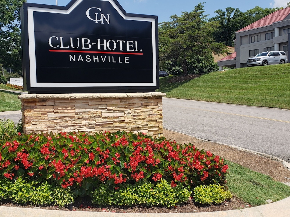 Club - Hotel Nashville Inn & Suites - Nashville, TN