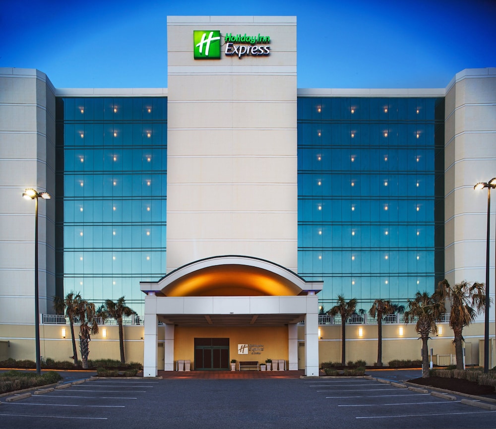 Holiday Inn Express Hotel & Suites Va Beach Oceanfront, An Ihg Hotel - Virginia Beach, VA