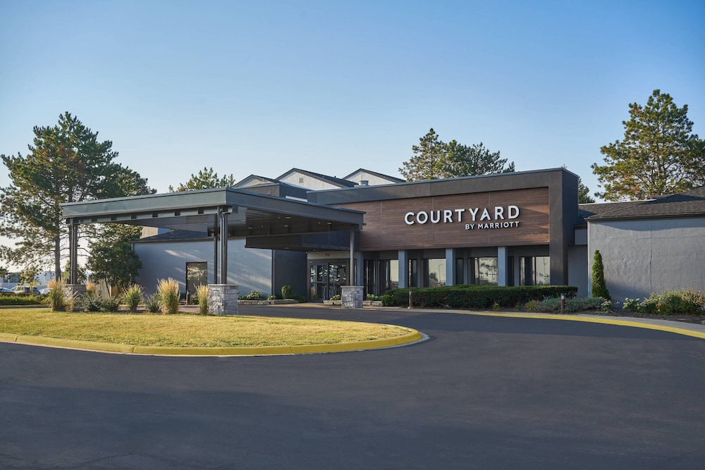 Courtyard Chicago Wood Dale / Itasca - Elk Grove Village, IL
