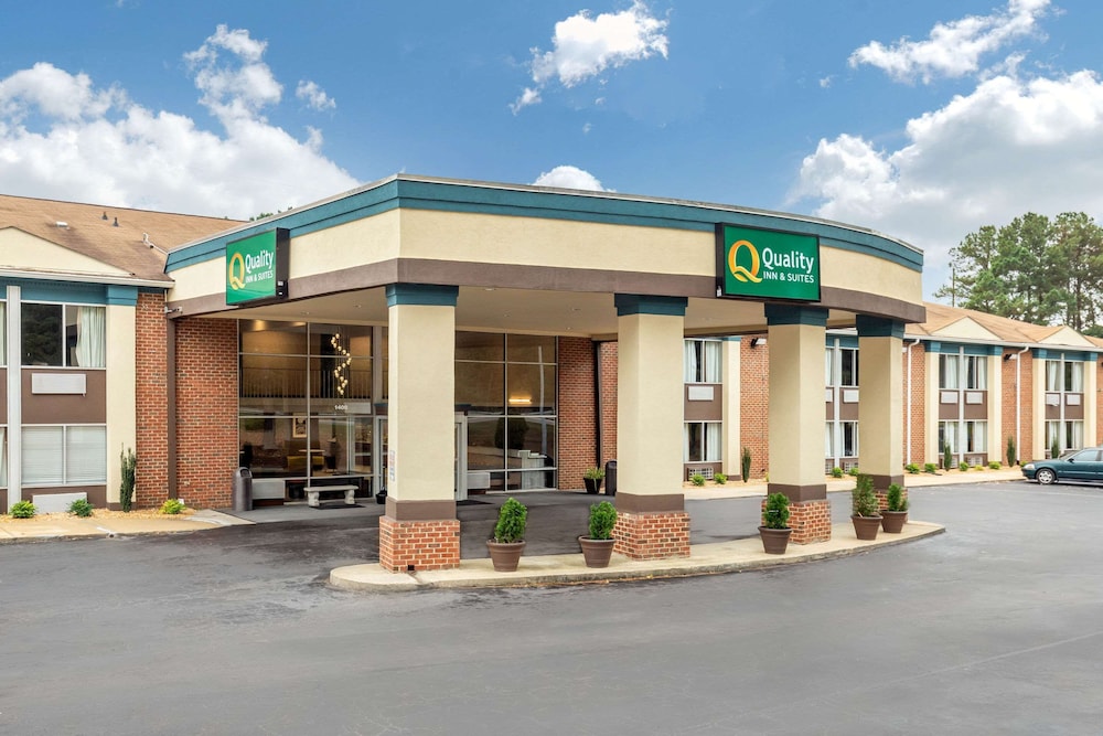 Quality Inn & Suites Apex-Holly Springs - Apex, NC
