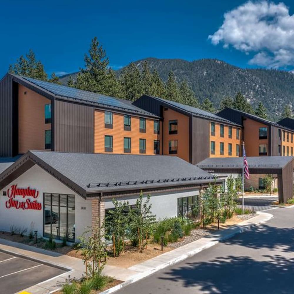 Hampton Inn & Suites South Lake Tahoe - South Lake Tahoe, CA