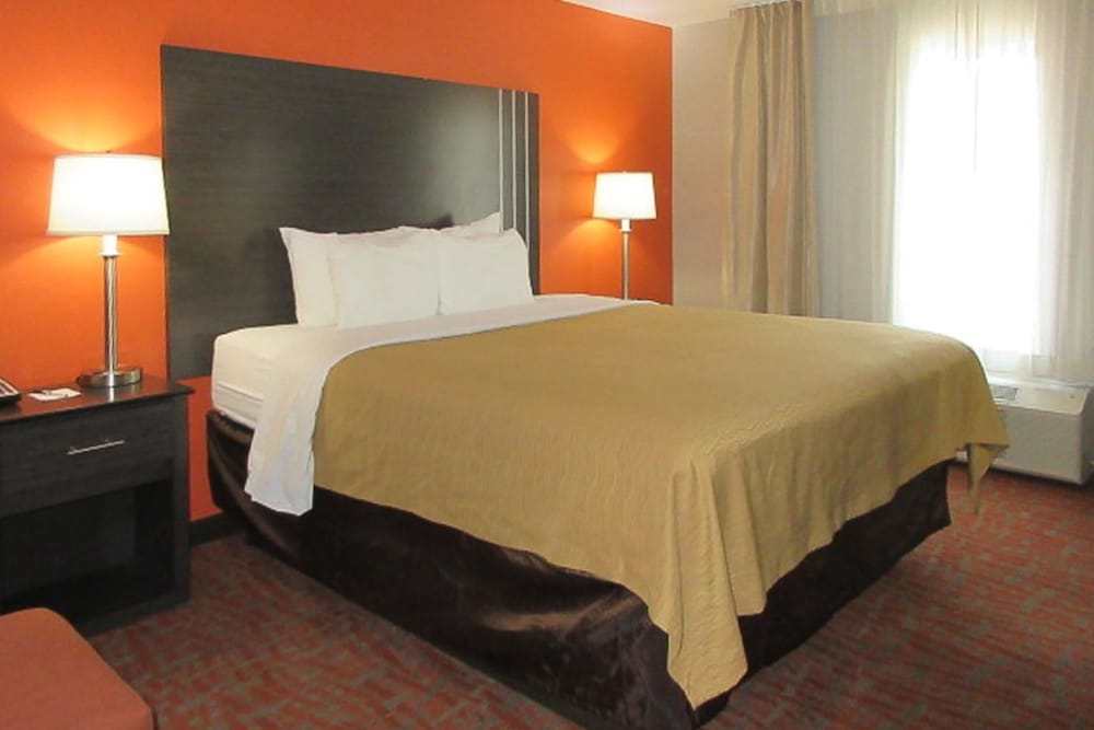 Quality Inn & Suites Fresno Northwest - Fresno