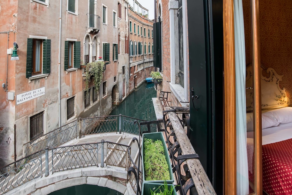 Hotel La Fenice Et Des Artistes - Venecia