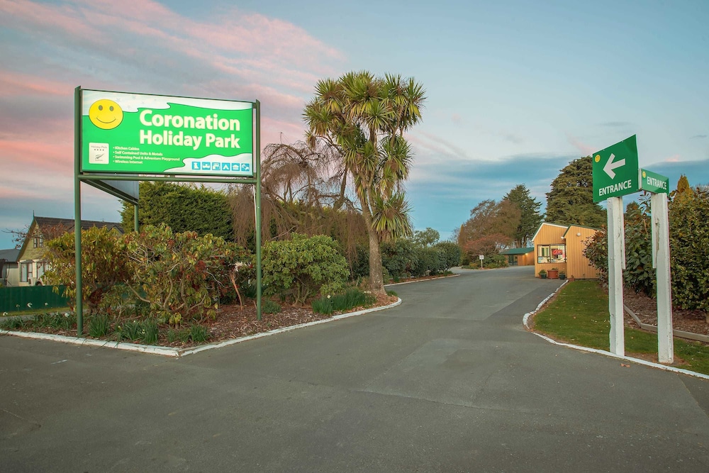 Coronation Park Holiday Park - South Island
