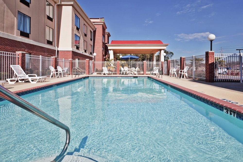 Holiday Inn Express & Suites Forest, An Ihg Hotel - Mississippi