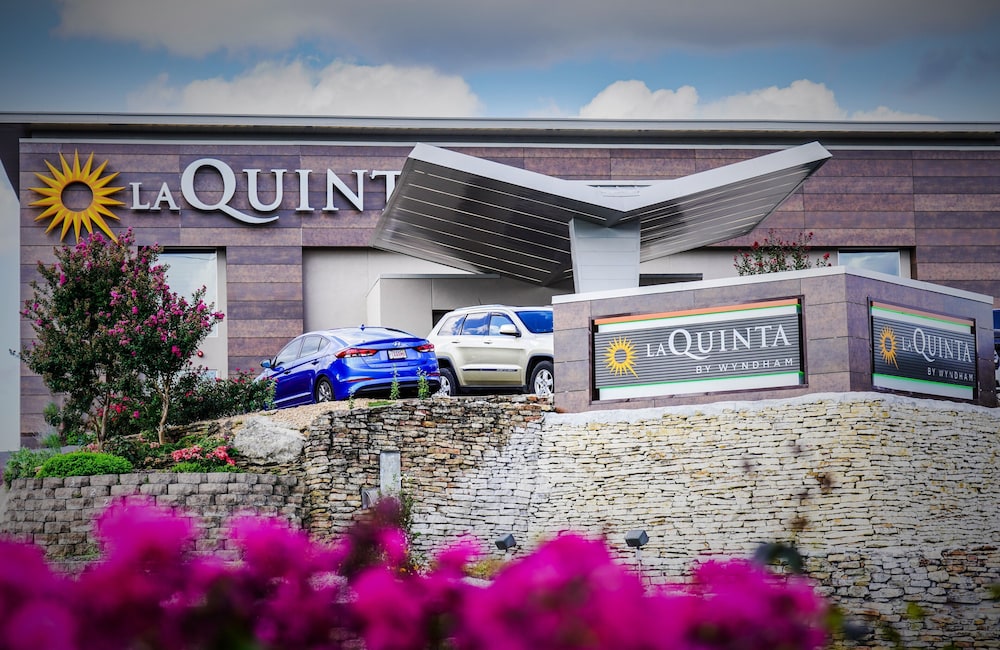 La Quinta Inn & Suites By Wyndham Branson - Ridgedale, MO