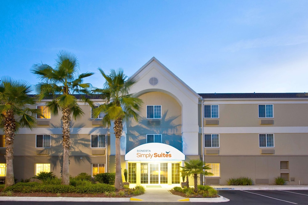 Sonesta Simply Suites Jacksonville - Orange Park, FL
