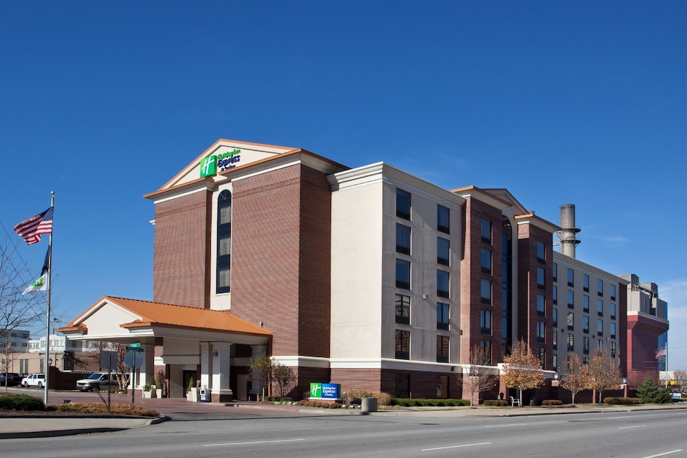 Holiday Inn Express Hotel & Suites Indianapolis Dtn-Conv Ctr Area - Indianapolis, IN