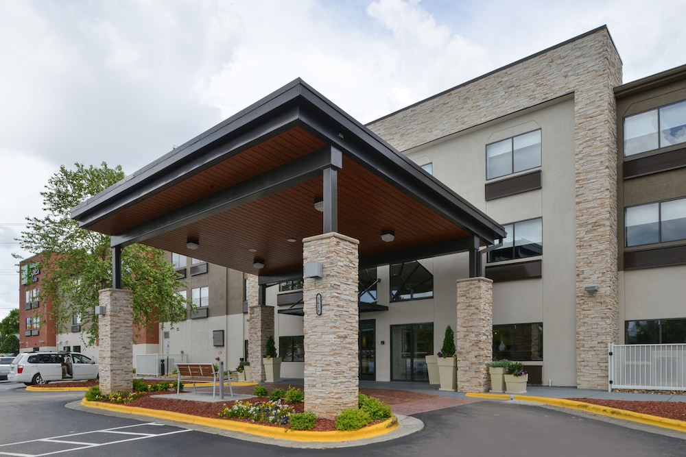 Holiday Inn Express & Suites Raleigh Ne - Medical Ctr Area, An Ihg Hotel - Clayton