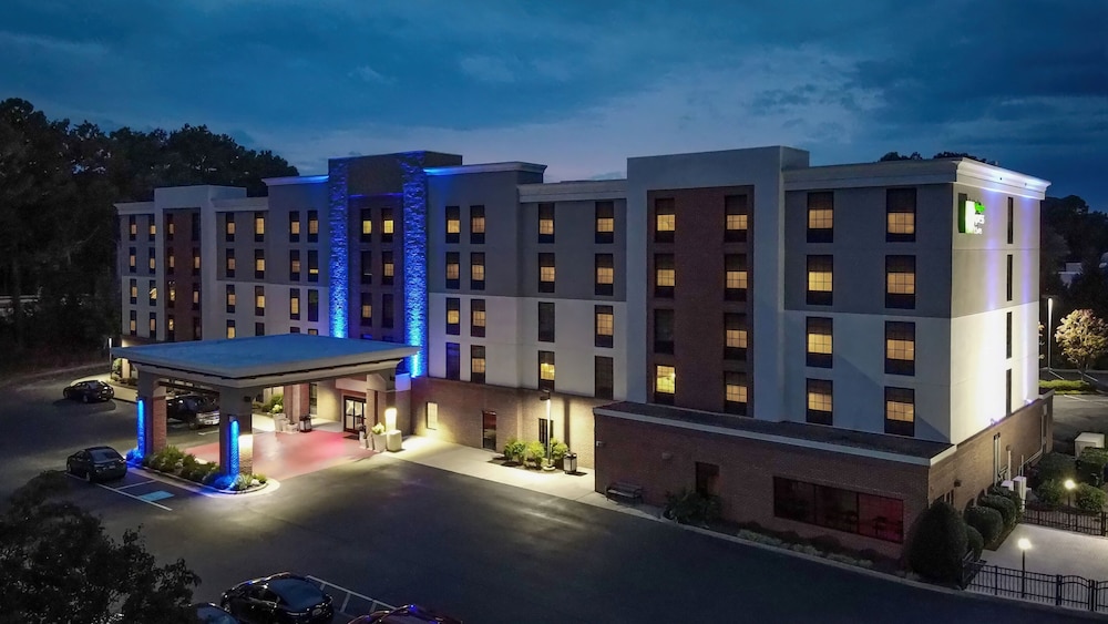 Holiday Inn Express & Suites Newport News, An Ihg Hotel - Smithfield, VA