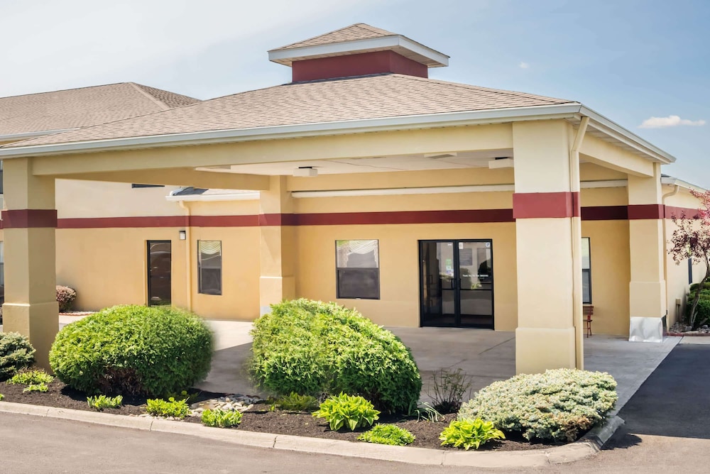 Super 8 By Wyndham Bellefontaine - Lakeview, OH