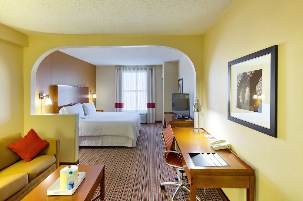 Four Points by Sheraton Charlotte/Pineville - Fort Mill