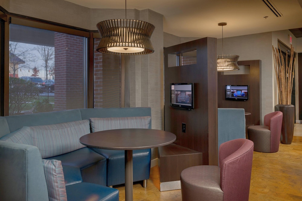 Courtyard By Marriott New Haven Orange-milford - New Haven, CT