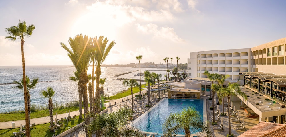 Alexander The Great Beach Hotel - Kato Paphos