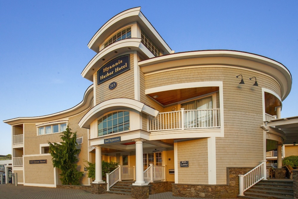 Hyannis Harbor Hotel - Cape Cod, MA