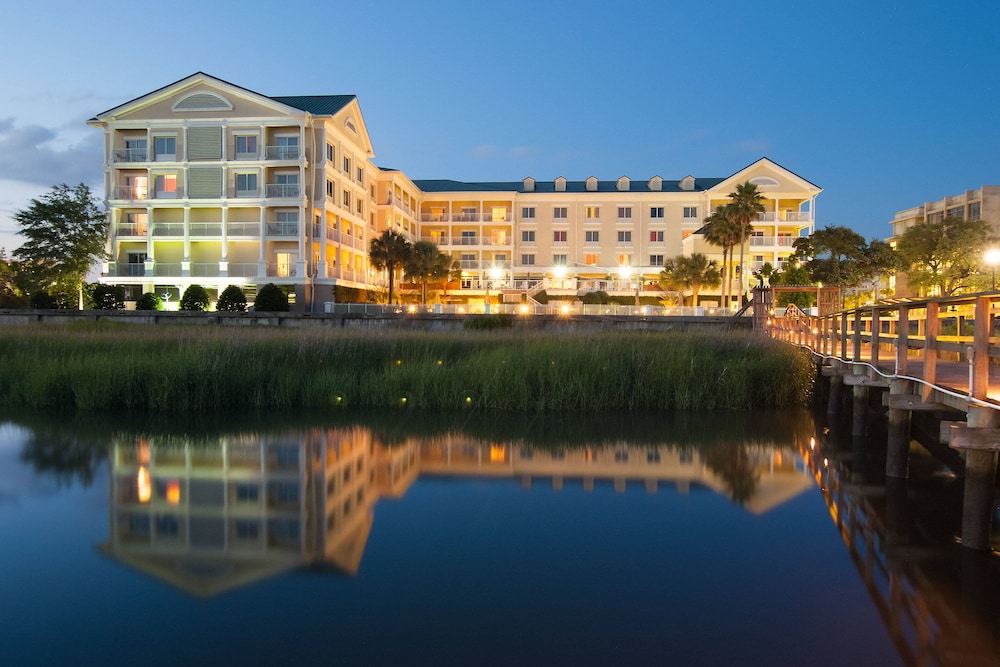 Courtyard Charleston Waterfront By Marriott - Isle of Palms, SC