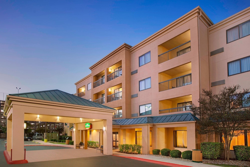 Courtyard By Marriott San Antonio Airport/north Star Mall - Lackland AFB, TX