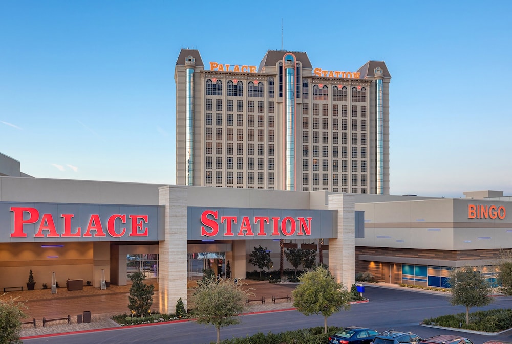 Palace Station Hotel And Casino - Electric Daisy Carnival (EDC Las Vegas)
