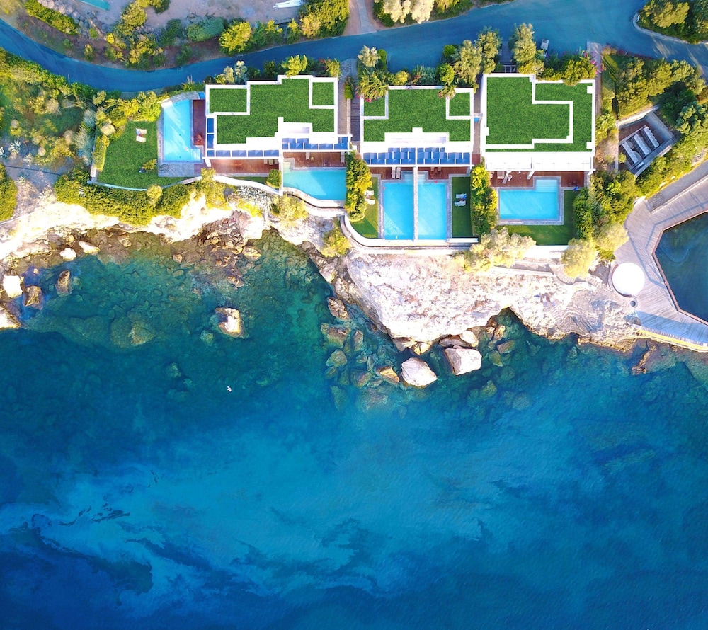 Grand Resort Lagonissi - Каливия-Торику
