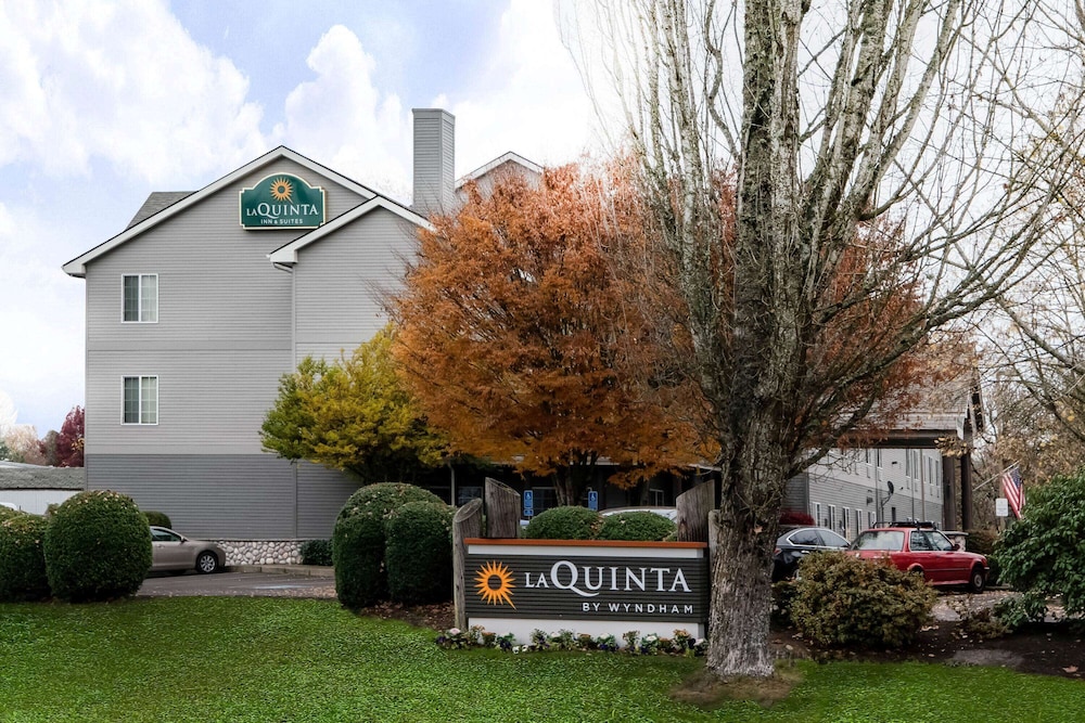 La Quinta Inn & Suites By Wyndham Eugene - Eugene, OR
