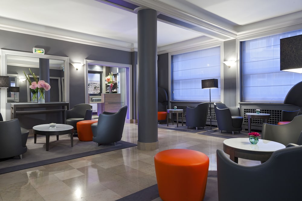 Timhotel Opera Blanche Fontaine - Saint-Denis, France