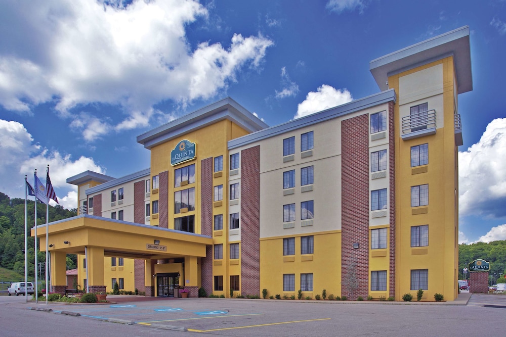La Quinta Inn & Suites By Wyndham Elkview - Charleston Ne - Charleston