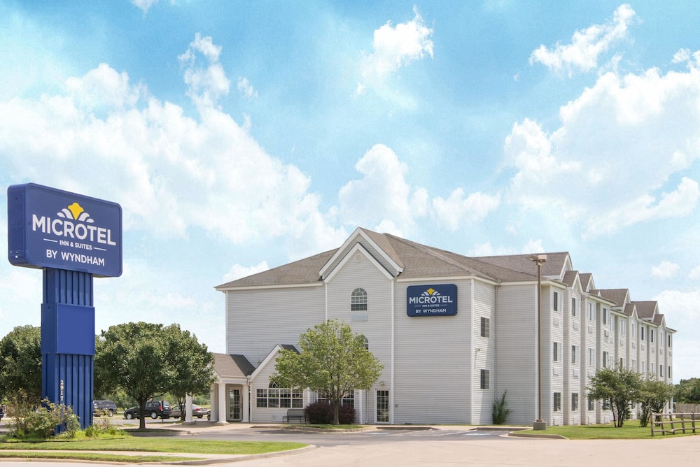 Microtel Inn and Suites Independence - Kansas