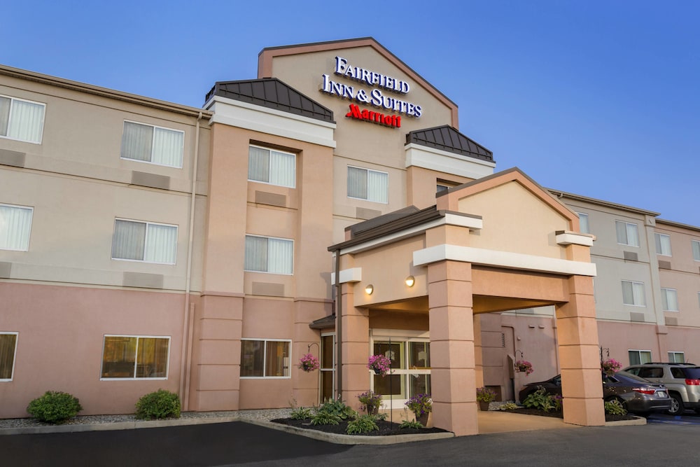 Fairfield Inn & Suites by Marriott Toledo Maumee - Holland, OH