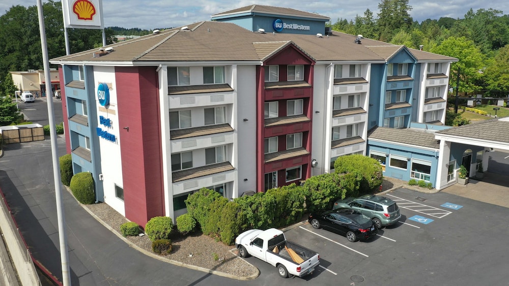 Best Western Lake Oswego Hotel & Suites - Tigard, OR