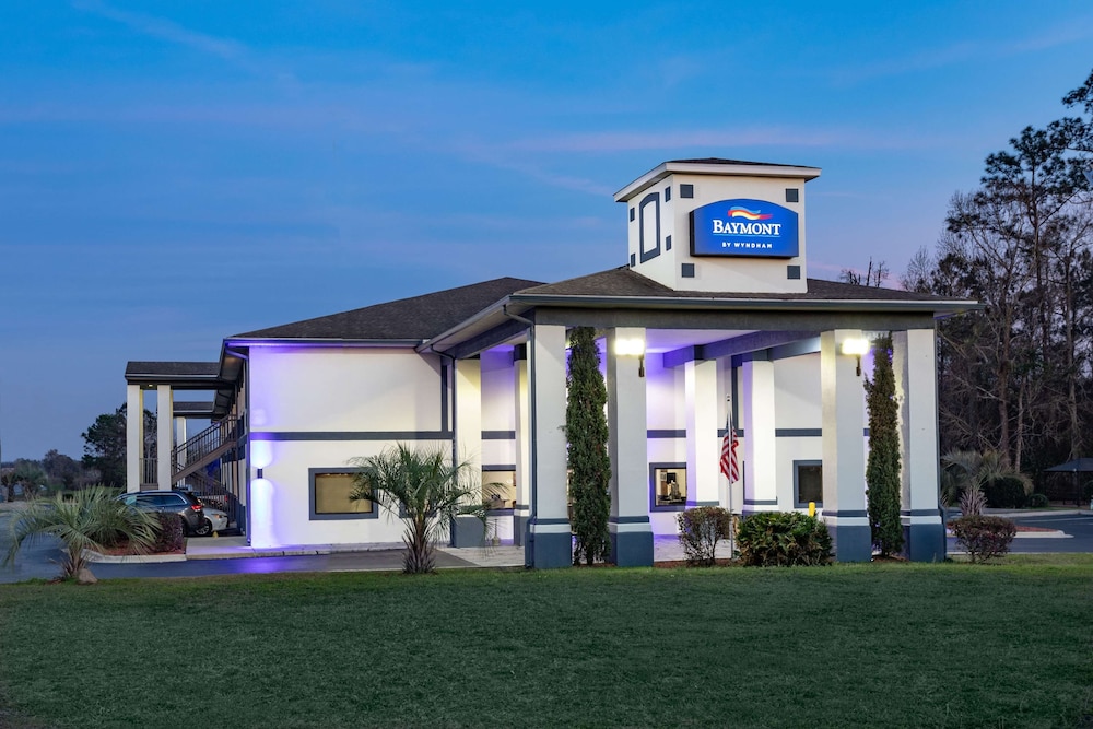 Baymont By Wyndham Midway Tallahassee - Tallahassee, FL