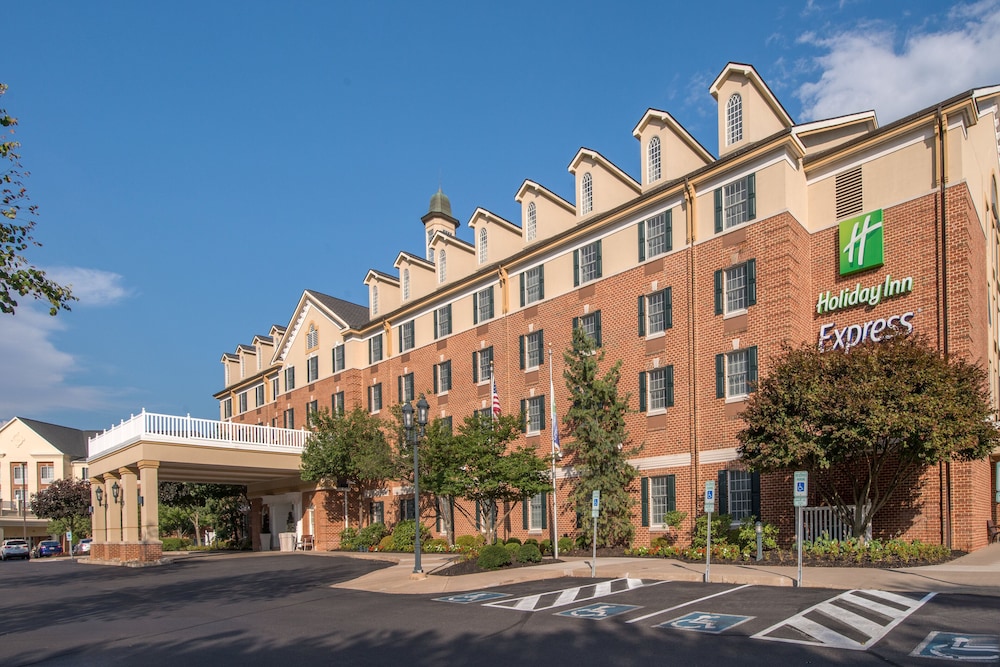 Holiday Inn Express State College At Williamsburg Square, An Ihg Hotel - State College, PA
