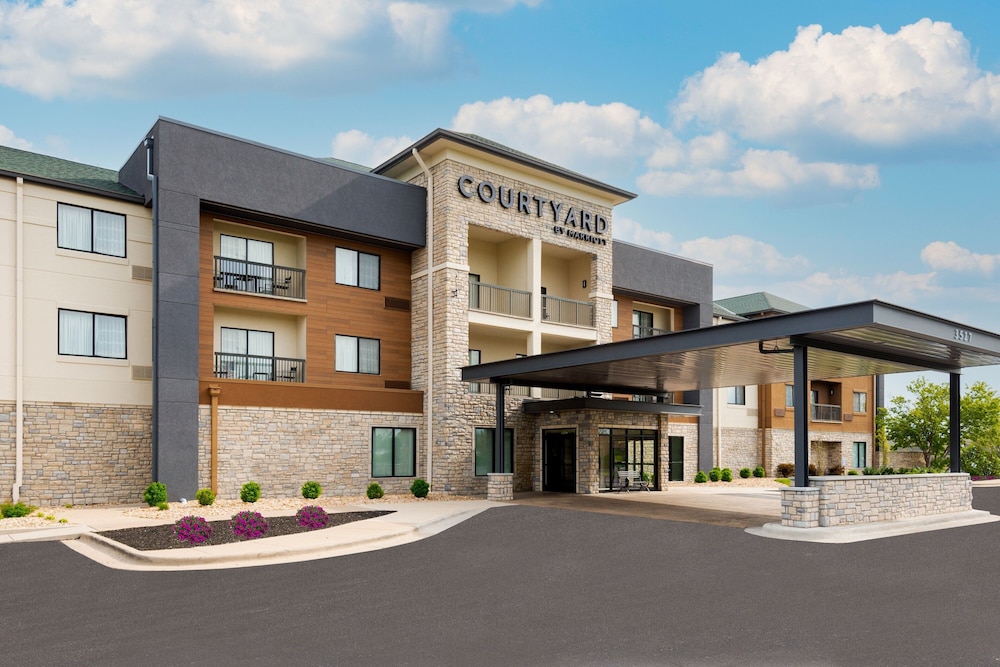 Courtyard By Marriott Springfield Airport - Springfield, MO