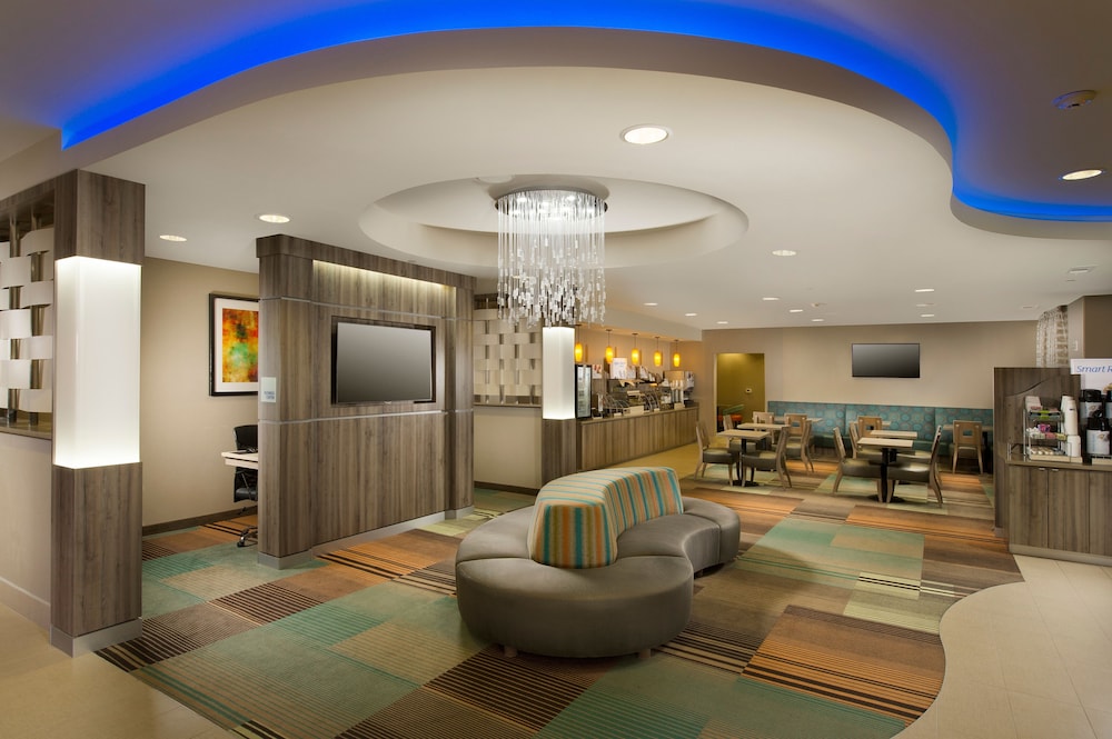 Holiday Inn Express Hotel And Suites Dfw-grapevine, An Ihg Hotel - Roanoke, TX