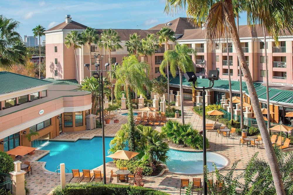 Fairfield Inn & Suites By Marriott Orlando Lake Buena Vista In The Marriott Village - Celebration, FL