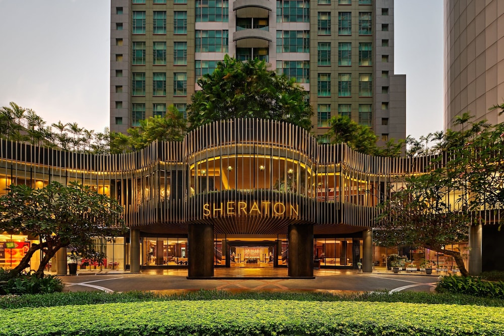 Sheraton Surabaya Hotel And Towers - Surabaya