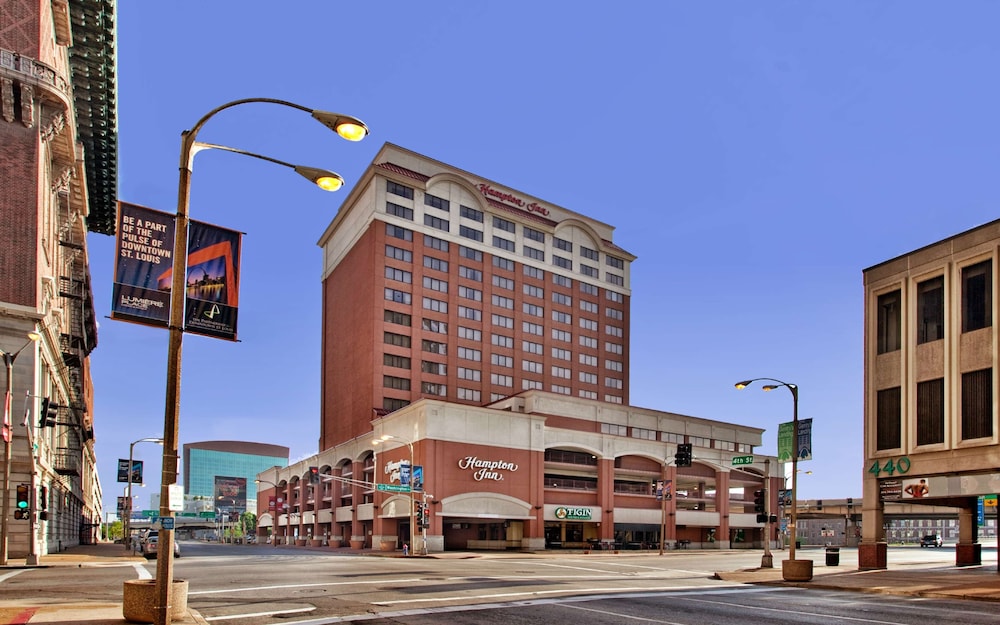 Hampton Inn St. Louis-downtown (At The Gateway Arch) - St. Louis, MO