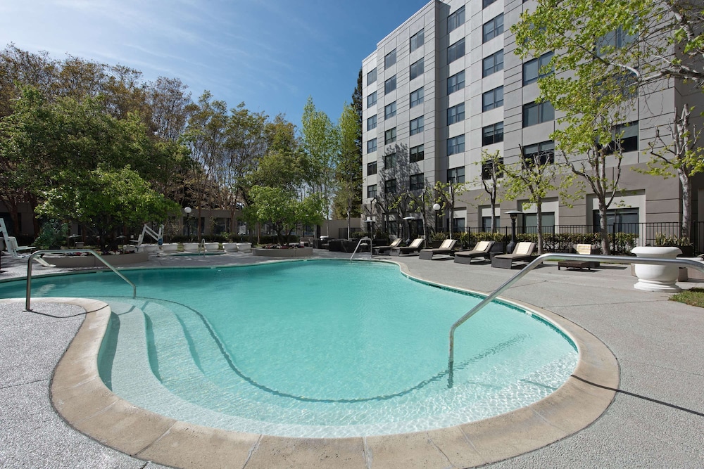 The Plaza Suites Hotel - Cupertino, CA