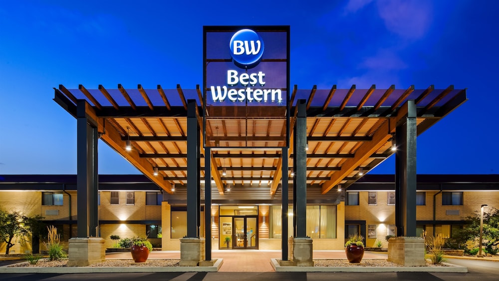 Best Western West Towne Suites - Middleton, WI