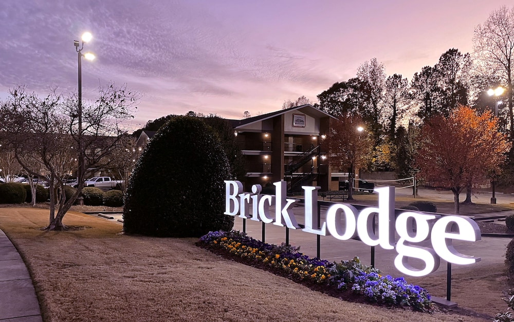 Brick Lodge Atlanta/norcross - Scottdale, GA