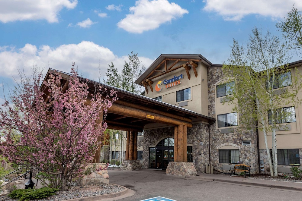 Comfort Suites Golden West on Evergreen Parkway - Idaho Springs, CO
